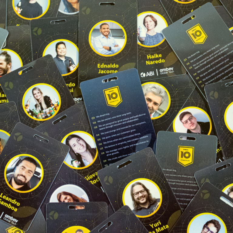 Conjunto de crachás